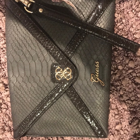 Y2K GUESS Black Croc Embossed Guess Clutch/Wristlet - Picture 2 of 5